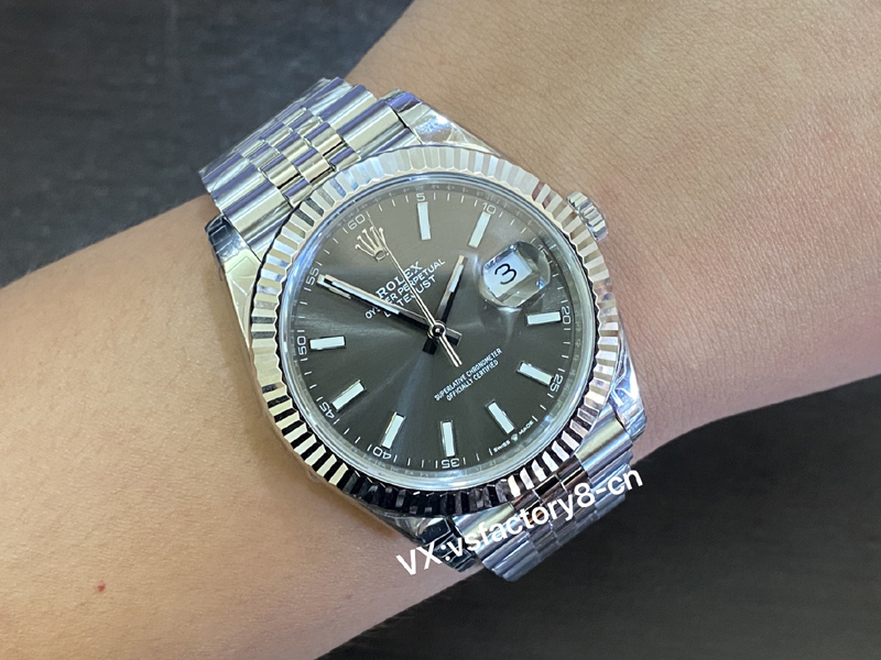 VS廠勞力士灰面日志復刻表丹東3235機細節(jié)做工是最頂?shù)膯?/></a>
                <figcaption class=