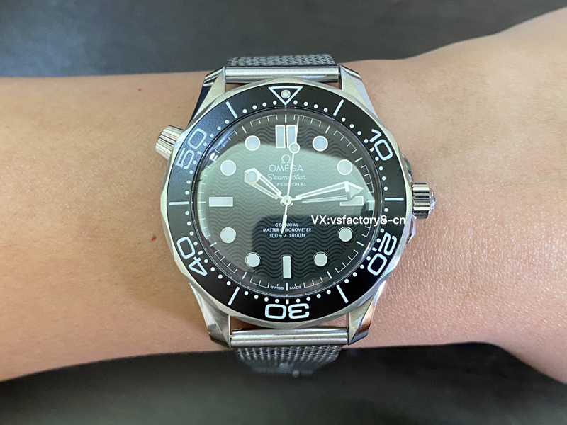 VS廠歐米茄黑面復(fù)古無暇海馬300米8806機復(fù)刻表工藝細節(jié)怎么樣，值得入手嗎