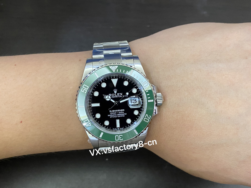 勞力士三代綠水鬼丹東3235一體機(jī)芯細(xì)節(jié)做工復(fù)刻還原怎么樣