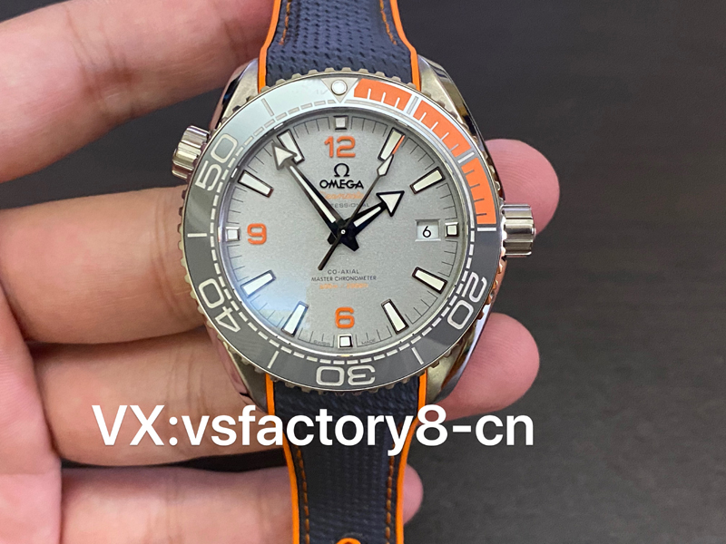 歐米茄灰色四分之一橙海馬600米丹東8900機(jī)芯復(fù)刻表細(xì)節(jié)做工復(fù)刻還原怎么樣