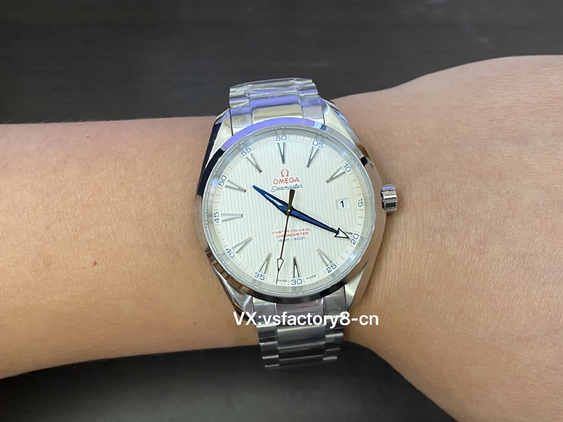 歐米茄金針隊長海馬150米丹東8500機做工品質(zhì)細(xì)節(jié)是最高版本嗎